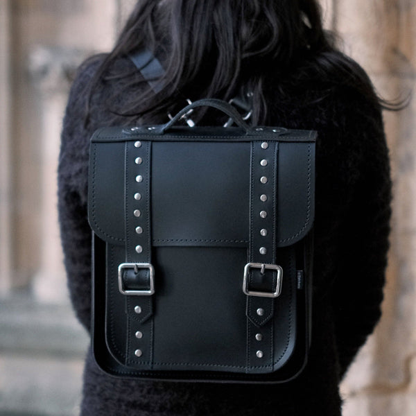 Sac à Dos de Ville en Cuir Fait Main - Gothic Noir Clouté