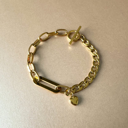 Bracelet à breloques en T en or 18 carats Danni Luxe