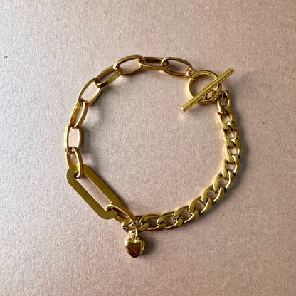 Bracelet à breloques en T en or 18 carats Danni Luxe