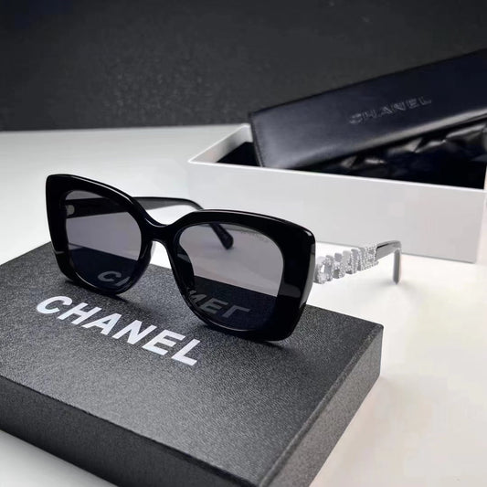Lunettes de soleil CHANEL CH5422