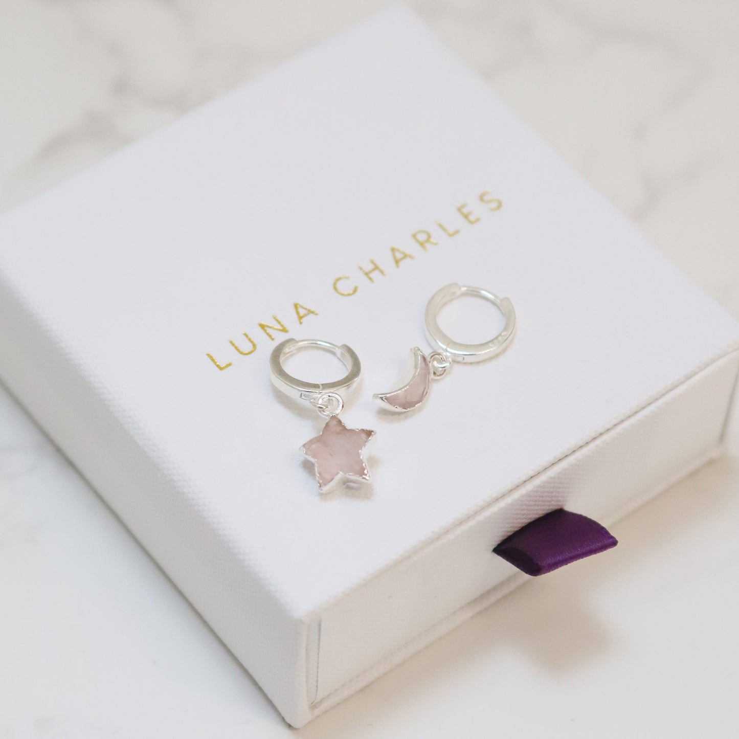 Créoles Joni en argent sterling 925 avec pendentifs étoile et lune en quartz rose