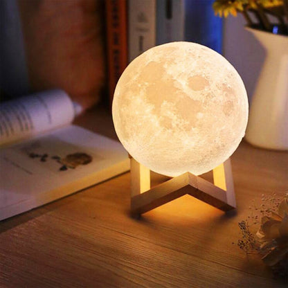 Lampe de lune imprimée 3D YouOKLight YK2302 15 cm avec contrôle tactile, veilleuse LED à intensité variable 16 couleurs rechargeable par USB avec télécommande et support en bois