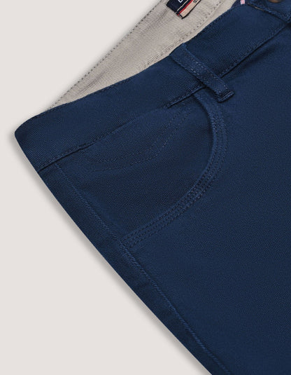 Short en jean ajusté bleu marine