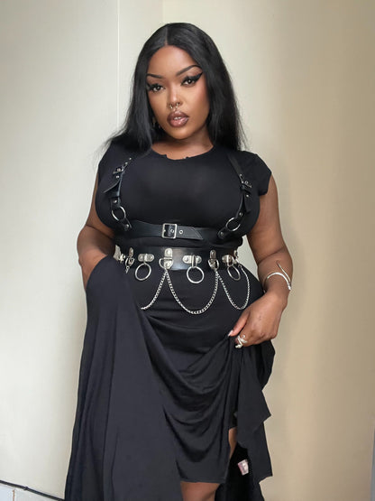 Robe asymétrique gothique Evaki de Necessary Evil – Ourlet chauve-souris avec poches Fabriqué au Royaume-Uni
