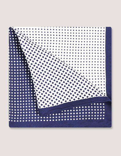 Pochette de costume en soie à pois blancs et bleus