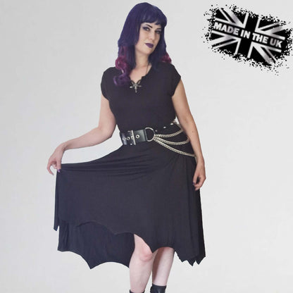 Robe asymétrique gothique Evaki de Necessary Evil – Ourlet chauve-souris avec poches Fabriqué au Royaume-Uni