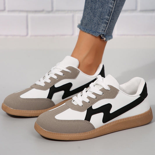Chaussures de sport décontractées à lacets pour étudiantes à la mode