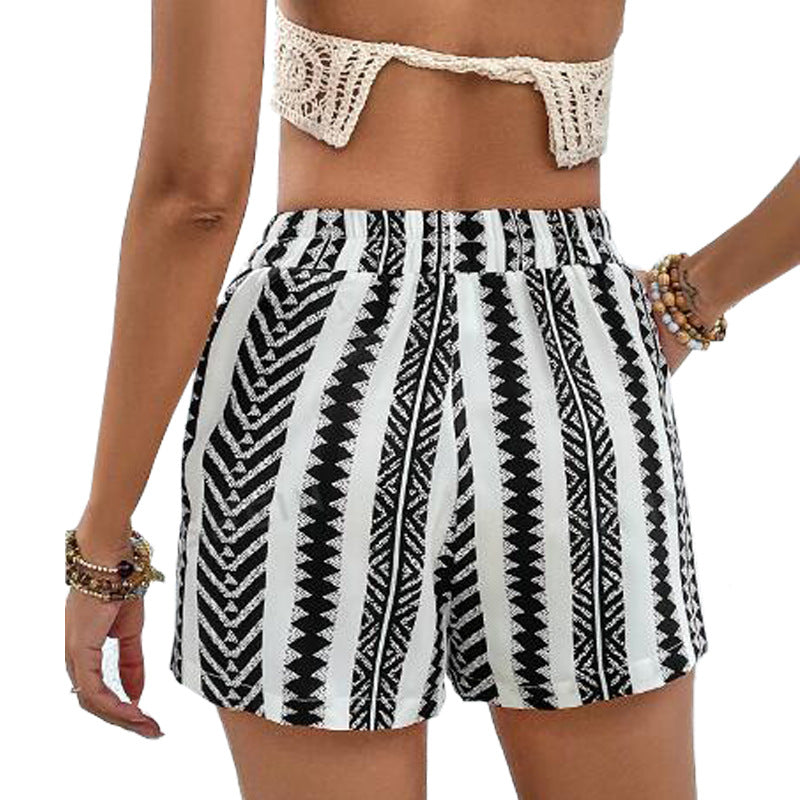 Short élégant en dentelle à nouer pour femme