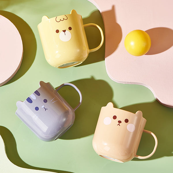 Plastic Bear Pattern Tooth Cup