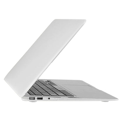 ENKAY pour Macbook Air 11,6 pouces (version US) / A1370 / A1465 Coque de protection rigide mate 3 en 1 avec protection de clavier et bouchon anti-poussière (Blanc)