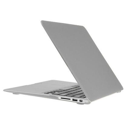 ENKAY pour Macbook Air 13,3 pouces (version US) / A1369 / A1466 Hat-Prince Coque de protection rigide mate 3 en 1 avec protection de clavier et cache anti-poussière de port (argent)