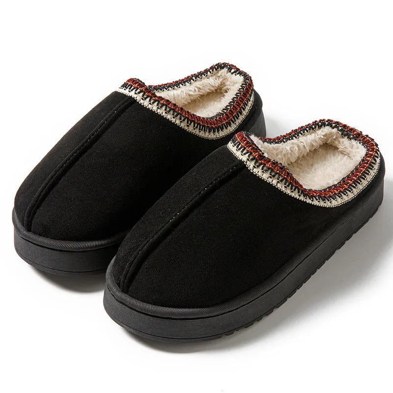 Chaussons d'intérieur bohèmes d'hiver en peluche avec conception antidérapante et chaude pour des pieds confortables