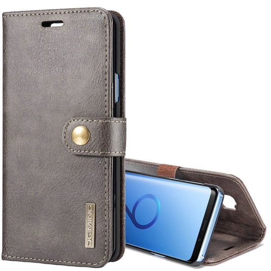 DG.MING pour Galaxy S9+ Étui de protection magnétique amovible à rabat horizontal en cuir de cheval fou avec support et fentes pour cartes et portefeuille (Gris)