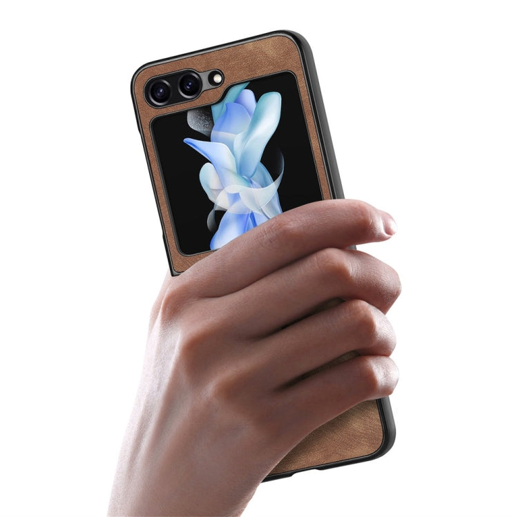 Pour Samsung Galaxy Z Flip6 / Flip7 FE JUNSUNMAY Étui de téléphone pliable en PC avec coque en cuir à motif rétro (noir)