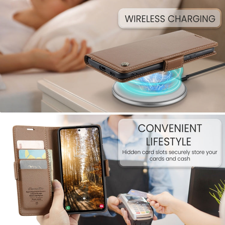 Pour Samsung Galaxy S24 FE 5G Étui de téléphone en cuir anti-vol RFID texture litchi avec boucle papillon CaseMe 023 (Marron)