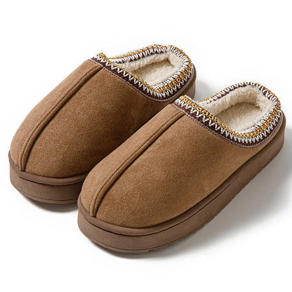 Chaussons d'intérieur bohèmes d'hiver en peluche avec conception antidérapante et chaude pour des pieds confortables
