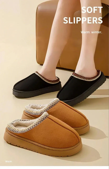 Chaussons d'intérieur bohèmes d'hiver en peluche avec conception antidérapante et chaude pour des pieds confortables