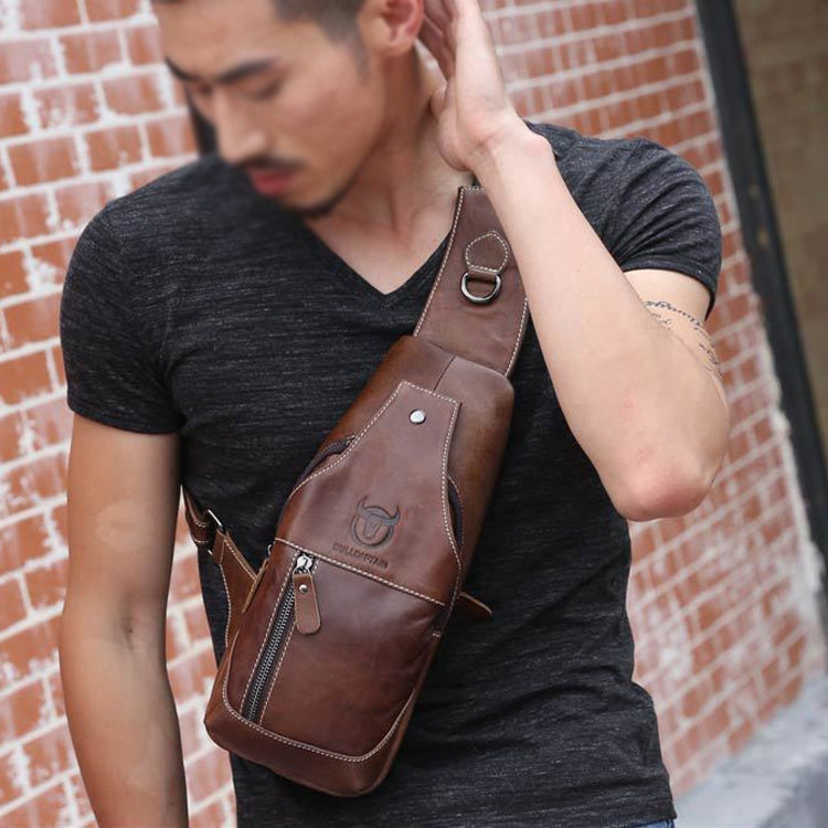 BULL CAPTAIN 019 Retro Men Leather Crossbody Shoulder Bag First-Layer Cowhide Chest Bag, Colour: Pure Black