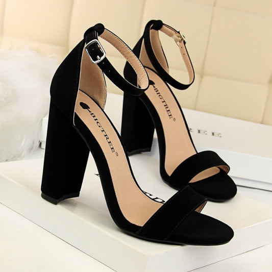 BIGTREE Chaussures Femme Été Talons Hauts Simples Épais Sexy Boîte de Nuit Sandales à Bride Cheville, Taille: 40(Noir)