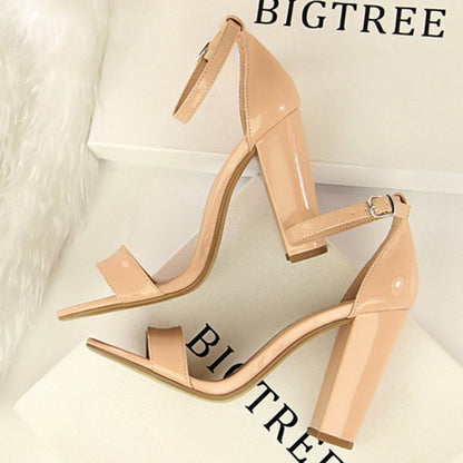 BIGTREE Chaussures Femme Été Talons Hauts Simples Épais Sexy Sandales à Lanières de Cheville pour Boîte de Nuit, Taille : 37(Noir)