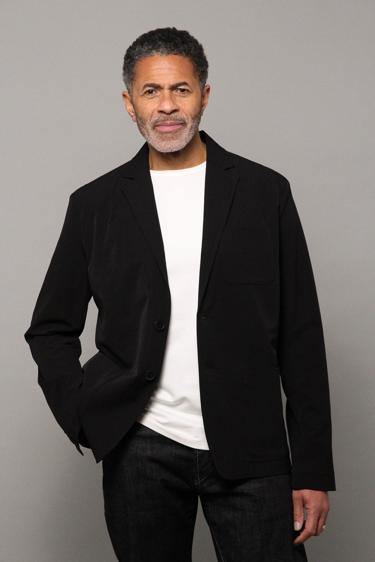 Dylan 2 Button Blazer - Black