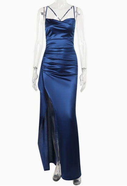 Nouvelle robe d'été fine de couleur unie avec fente à la taille et licou sexy