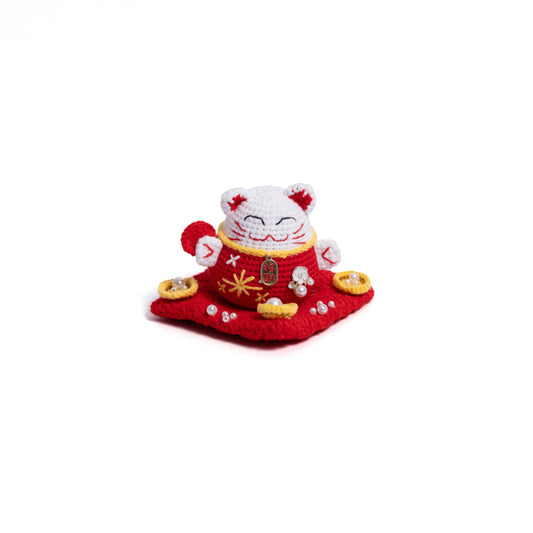 Fortune Cat Crochet Charm – Adorable Totem of Prosperity & Luck