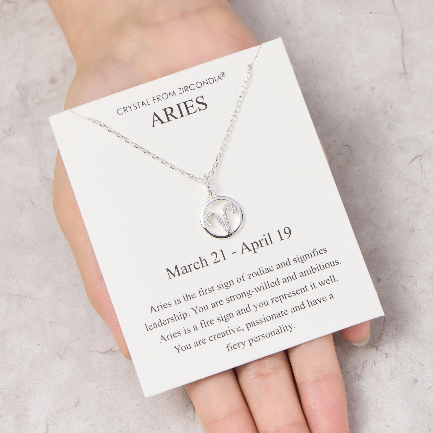 Collier Zodiaque Signe du Bélier et Carte de Citation avec Cristaux Zircondia®