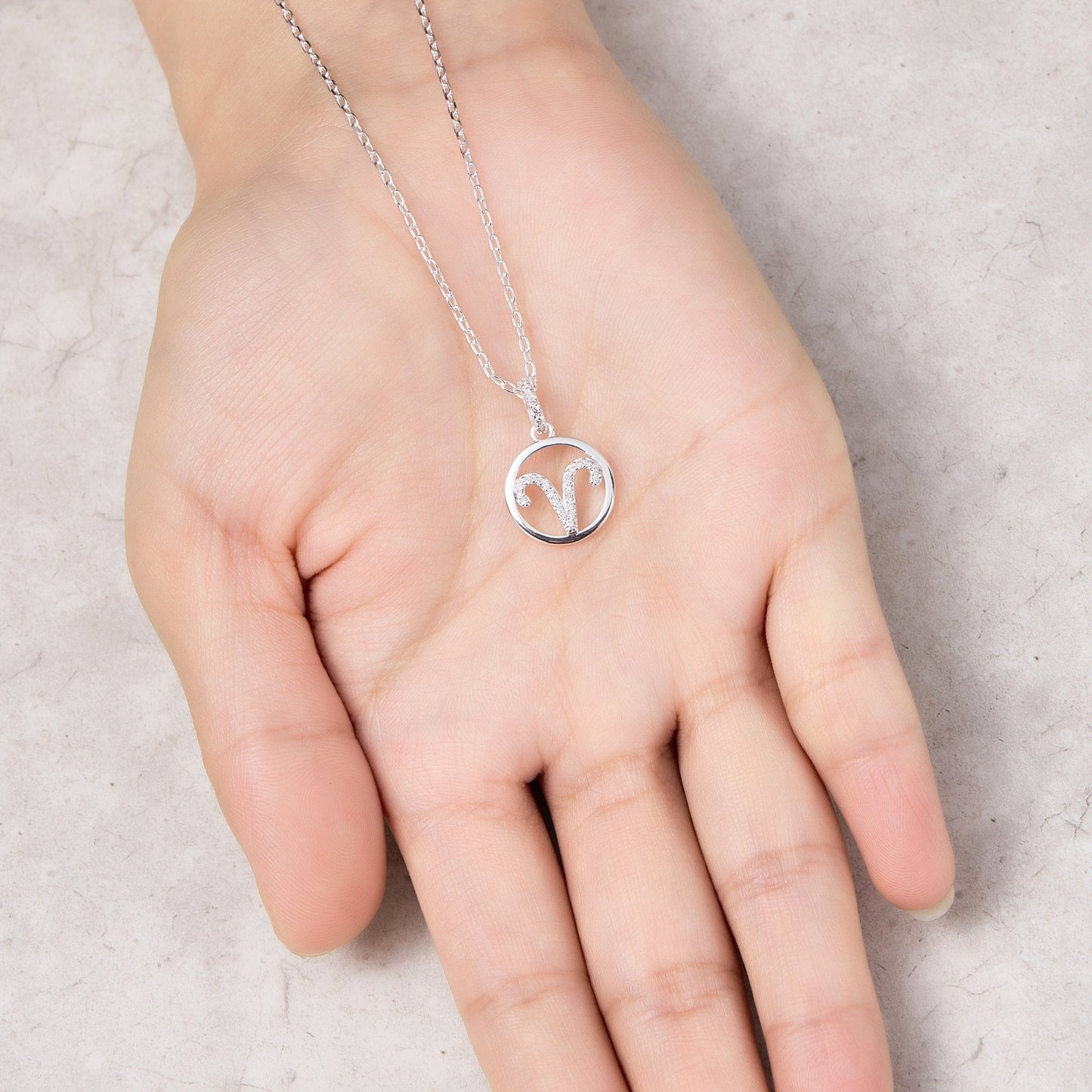 Collier Zodiaque Signe du Bélier et Carte de Citation avec Cristaux Zircondia®