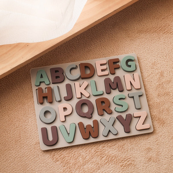 Puzzle en trois dimensions avec lettres pour l'apprentissage précoce