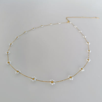 Pearl Small Flower Necklace