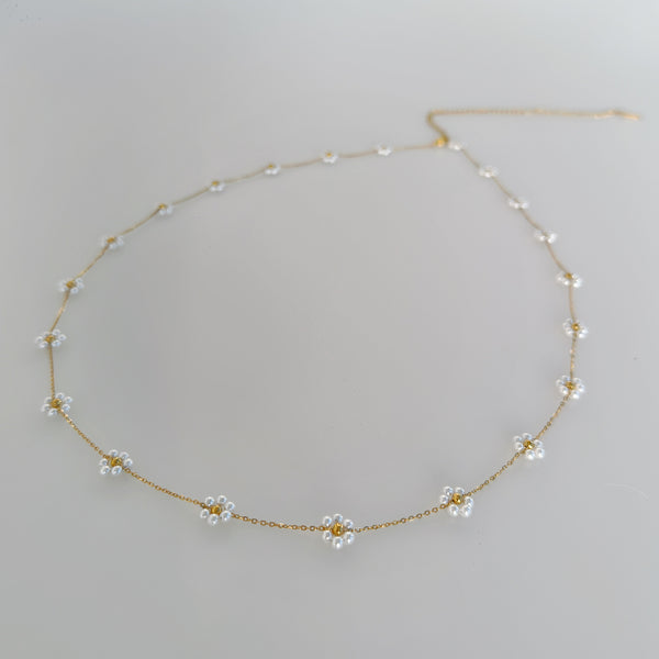 Pearl Small Flower Necklace