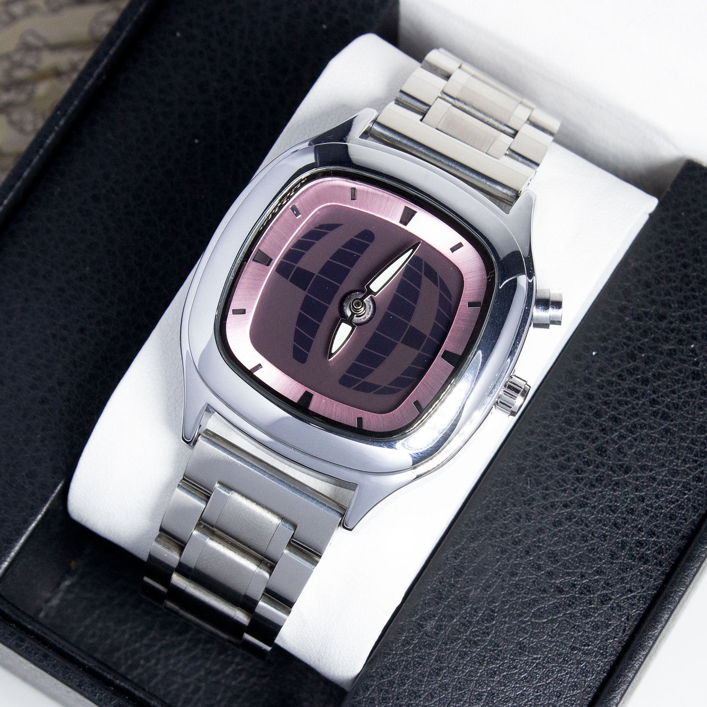 Retro Men's Pointer Digital Watch