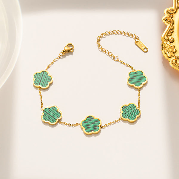 Bracelet en acier titane avec fleur d'herbe Parthenocissus