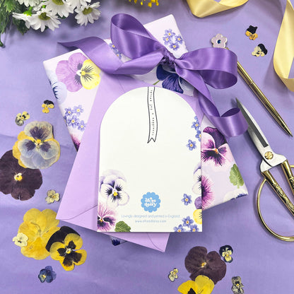 MOTHER'S DAY PANSY SCALLOP CARD