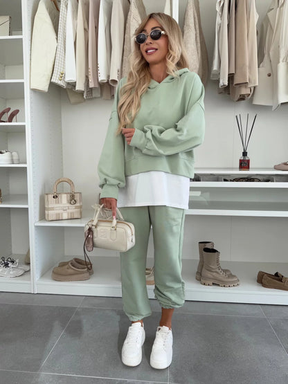 Women's Hooded Sweatshirt & Jogger Set - Two-Piece Sportswear