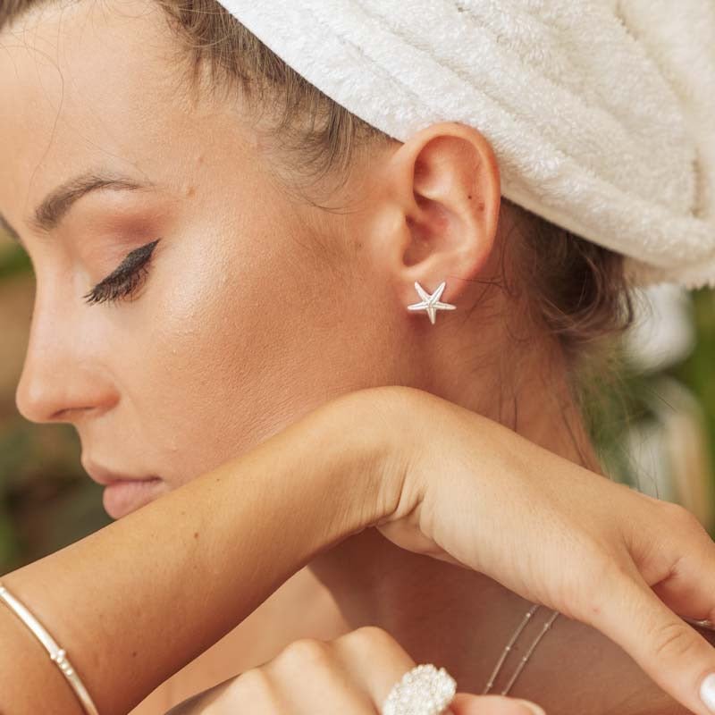Puces d'oreilles étoile de mer en argent délicates