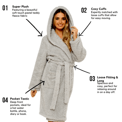 Robe de chambre à capuche en polaire nounours gris doux pour femme – Douillette et chaude en sherpa ultra-douce par Daisy Dreamer