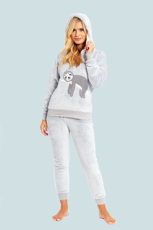 Ensemble pyjama à capuche en polaire assorti mère-fille avec broderie paresseux, intérieur doublé sherpa ultra doux, vêtements de nuit pour filles et femmes par Daisy Dreamer