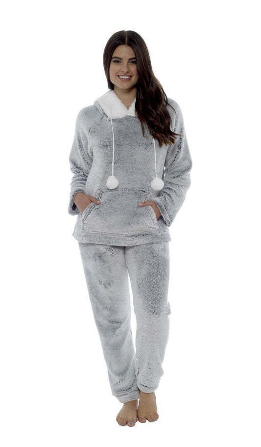 Ensemble de pyjama à capuche en polaire gris chatoyant pour femme avec bordure en sherpa, tenue de nuit confortable et élégante, cadeau pour femme par Daisy Dreamer
