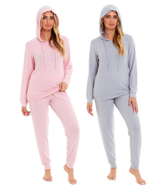 Ensemble de pyjama à capuche super douillet pour femme en polyester et viscose brossés doux, vêtements d'intérieur chauds et élégants, divers coloris, tailles UK 8-22 par Daisy Dreamer