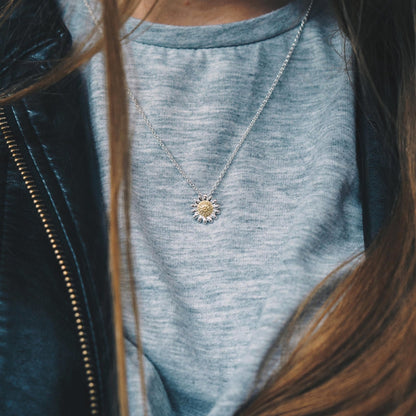 Daisy Necklace