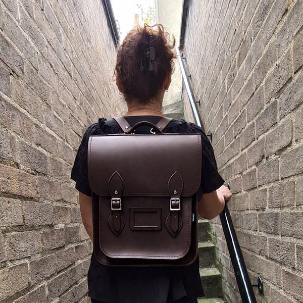 Sac à dos urbain en cuir fait main - Marron foncé