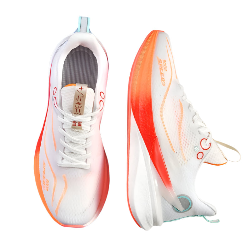 Chaussures de course unisexe en fibre de carbone FAYWELLME – Baskets légères, absorbant les chocs, avec tige respirante et semelle en TPU – Chaussures de sport toutes saisons blanches et orange