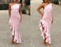 Robe élégante et moulante à dos nu et en pente