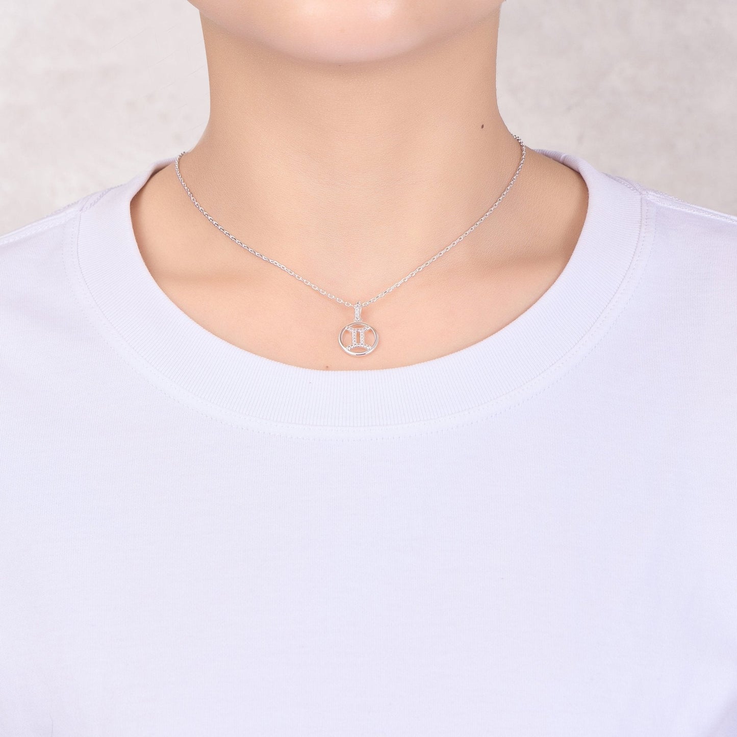 Collier zodiaque signe Gémeaux et carte de citation avec cristaux Zircondia®