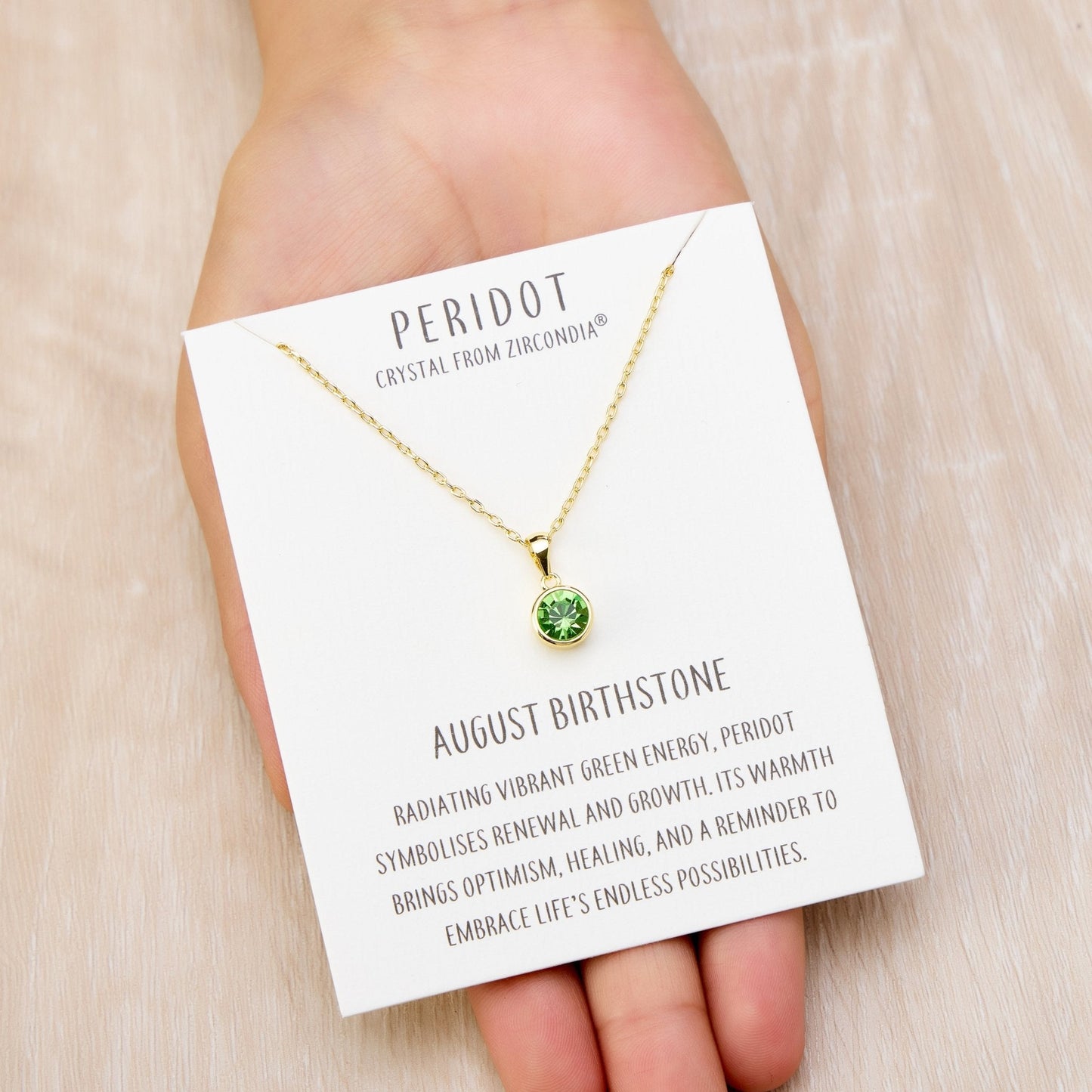 Collier en Plaqué Or 18 carats avec Pierre de Naissance d'Août (Péridot) Créé avec des Cristaux Zircondia®