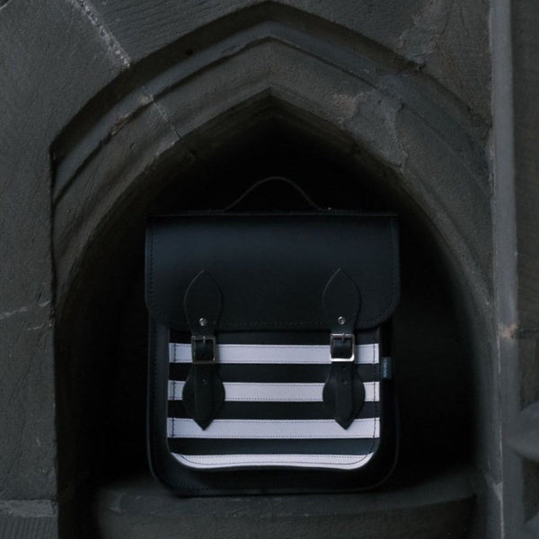 Sac à dos de ville en cuir fait main - Rayures Gothiques Blanches et Noires