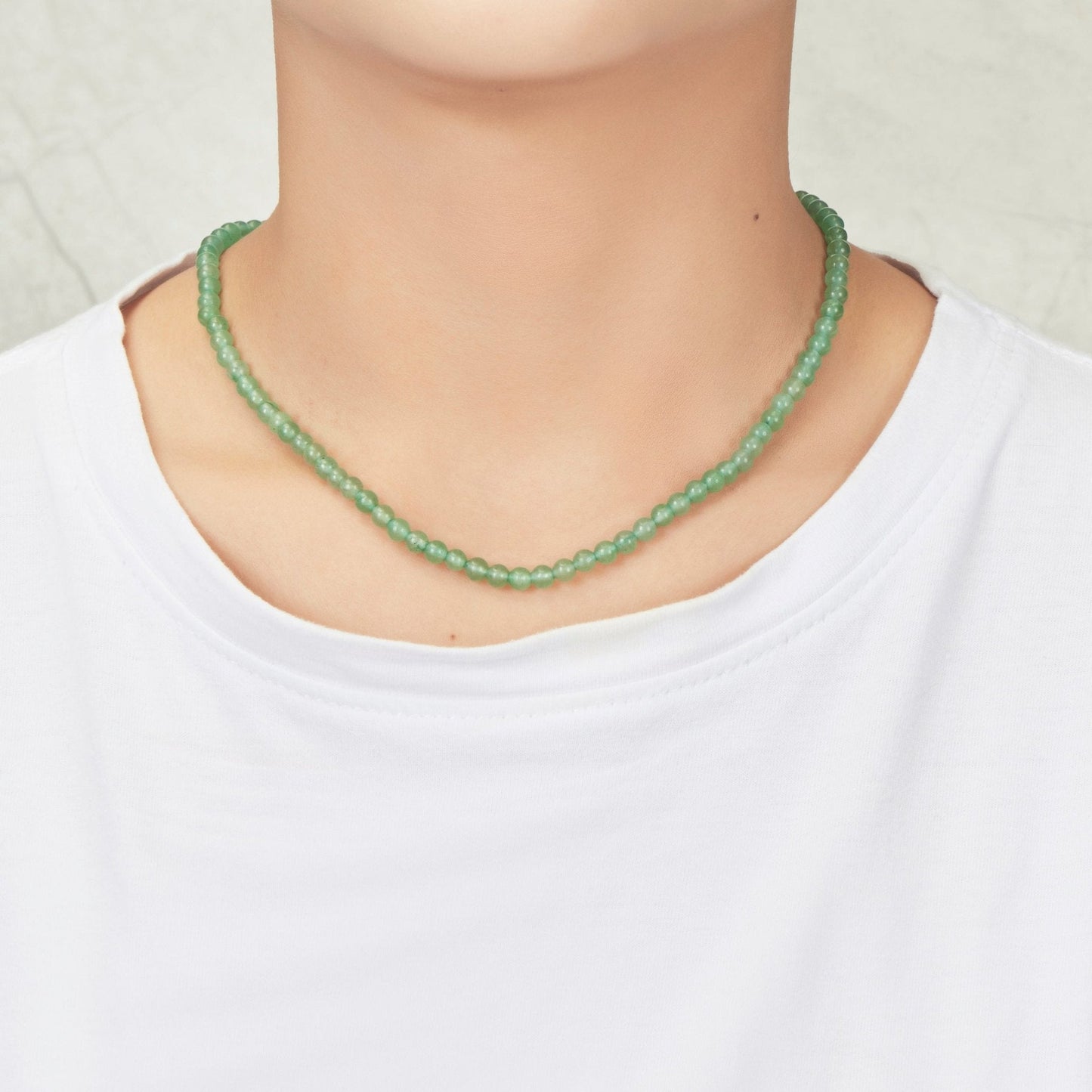 Collier ras du cou en aventurine verte à mini perles