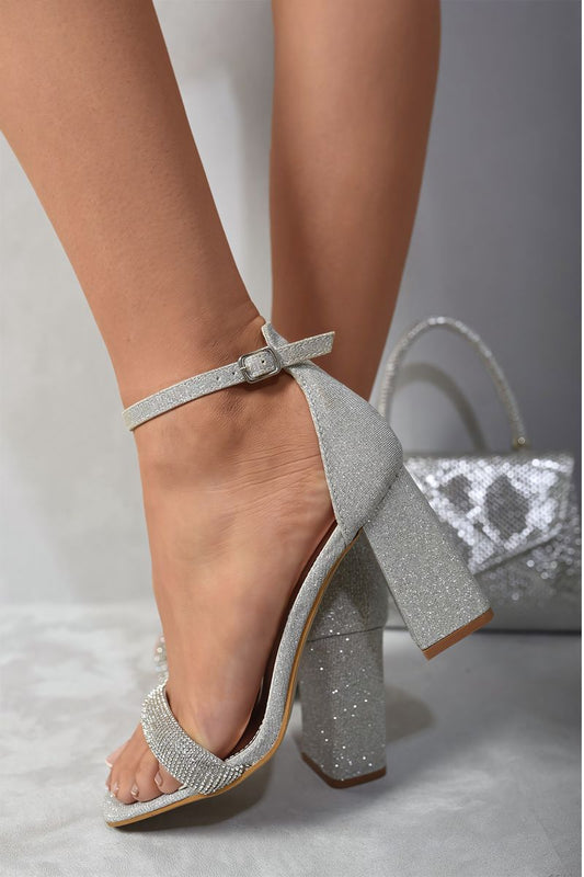 Talons hauts épais à bride cheville et strass